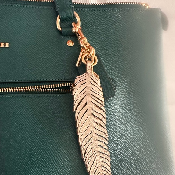 Coach Green Leather Tote Bag | Gold Hardware | Charm Included - Picture 4 of 7